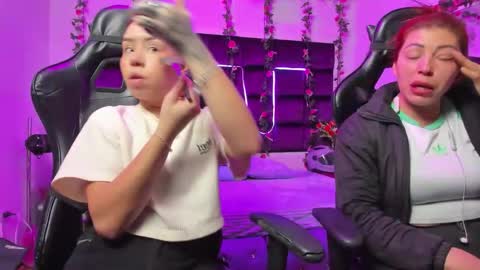 hornyy mom online show from September 18, 1:37 pm