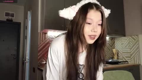 Snapshot of hosina_sayeri chatting on September 17, 6:11 pm hosina_sayeri online show from September 17, 6:11 pm