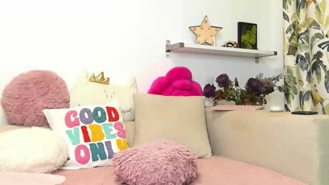 hot69milf online show from November 26, 8:11 am