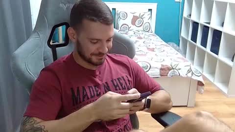 hot_cap_77 online show from October 10, 7:30 pm