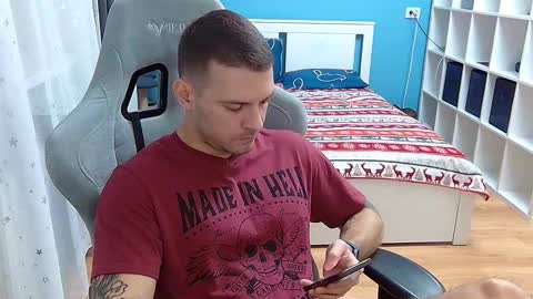 hot_cap_77 online show from December 18, 5:41 pm