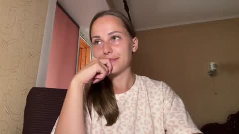 hot_chance_ online show from August 3, 10:54 am