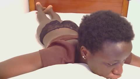 hot_chiqqq online show from November 10, 7:33 am