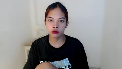 Snapshot of hot_falling_devilxx chatting on December 18, 4:28 pm online show from December 18, 4:28 pm