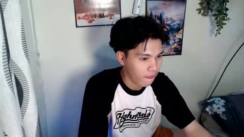 mark online show from April 7, 6:32 pm