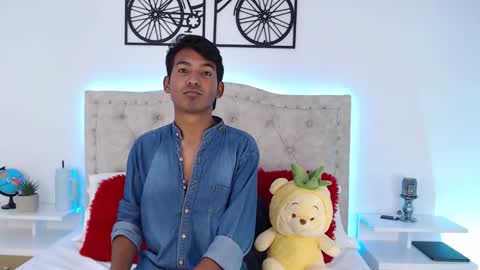 Lucas online show from September 23, 7:09 pm