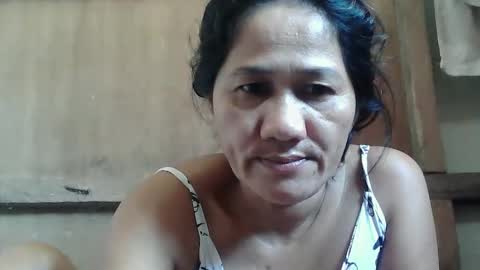 Snapshot of hot_mama09 chatting on March 12, 5:02 am hotmama online show from March 12, 5:02 am