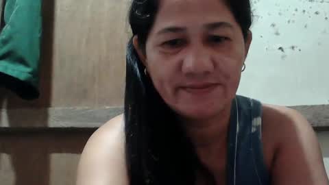 Snapshot of hot_mama09 chatting on February 15, 8:54 pm hotmama online show from February 15, 8:54 pm