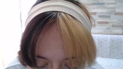 Mia online show from September 25, 1:18 pm