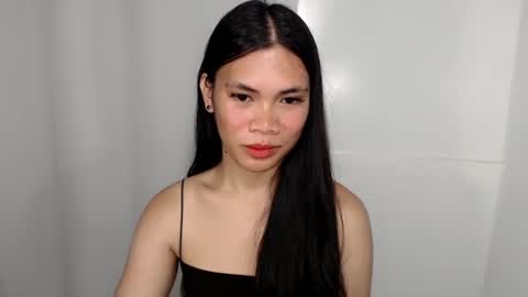 hot_pauline online show from May 11, 2:35 pm