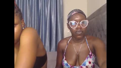 Hot petite online show from October 14, 6:55 pm