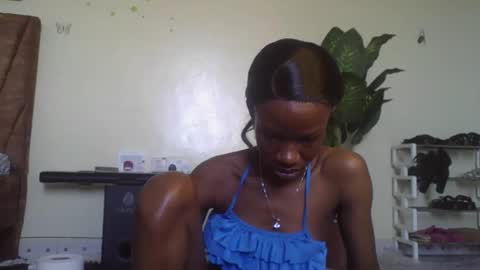 hot petite100 online show from November 20, 5:17 am