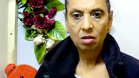 hot queen online show from June 8, 5:52 am