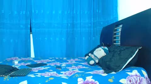 Hot Sharks   online show from October 22, 10:18 am