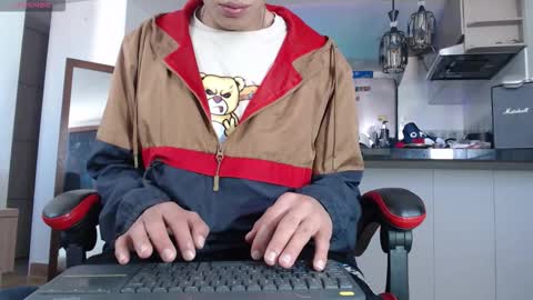 hot_twinks83 online show from October 23, 1:23 pm