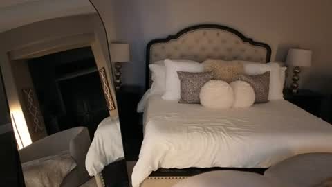 Hot Wife    hotwife sexy new milf highclass brunette bigboobs natural mature online show from July 27, 8:39 pm