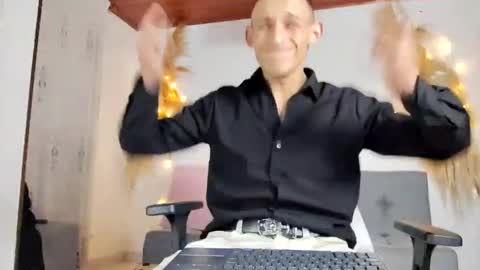 Red online show from January 23, 2:12 am