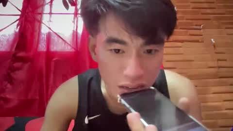 hotboy_marc online show from April 28, 2:27 am