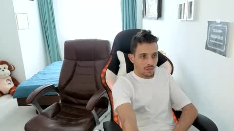 Hotboyshorny online show from February 23, 9:33 am