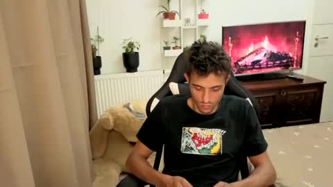 Hotboyshorny online show from May 30, 4:27 pm