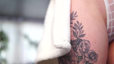 Anais online show from January 19, 9:52 am