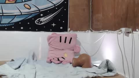 hotcuteasianxx online show from December 18, 9:32 pm