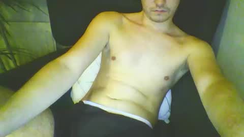 Hotdutchtwink22 online show from September 30, 9:25 pm