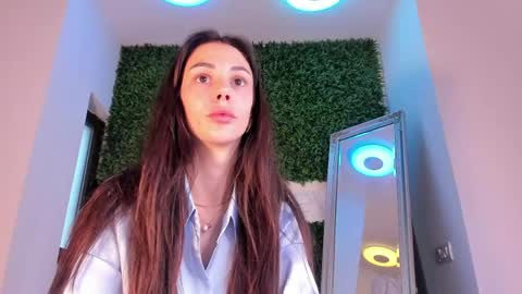 hotfallingdevil online show from June 8, 4:13 am