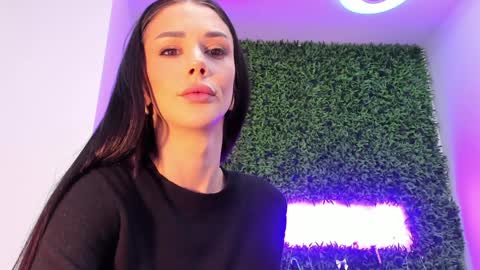 hotfallingdevil online show from January 17, 5:39 am