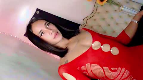 hotgirl_krisxx online show from October 17, 7:01 am