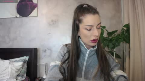 Lia   online show from May 2, 7:08 pm
