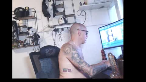 hotkinkytat online show from April 6, 5:19 am