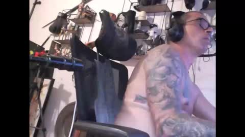 hotkinkytat online show from April 1, 4:59 pm