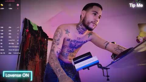 HoTLatinoX20CM online show from February 22, 7:05 pm