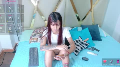 Snapshot of hotlittlechill chatting on October 17, 9:41 pm hotlittlechill online show from October 17, 9:41 pm