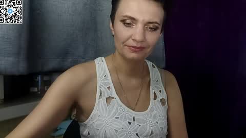 hotmamaqueen234 online show from May 8, 10:26 pm
