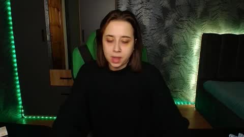 hotmariella online show from February 7, 9:47 am