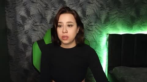 hotmariella online show from January 21, 2:37 pm