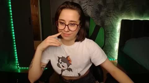 hotmariella online show from February 9, 2:29 pm