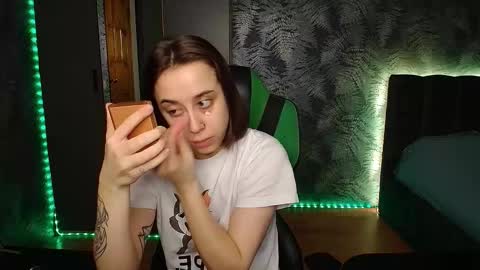 hotmariella online show from February 9, 7:26 am