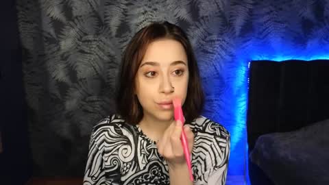 hotmariella online show from January 21, 6:00 am