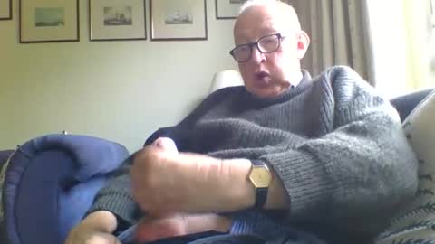 hotmuff99 online show from September 29, 9:30 am