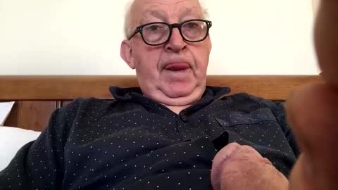 hotmuff99 online show from October 25, 8:02 am