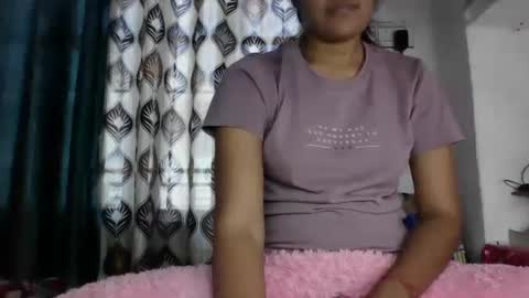 lola online show from February 15, 7:06 am