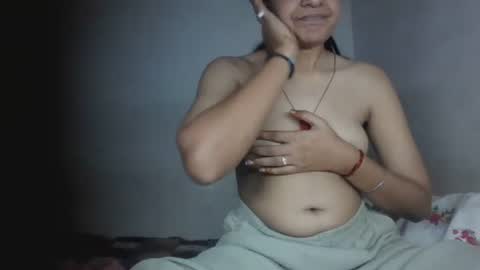 lola online show from May 13, 6:01 am