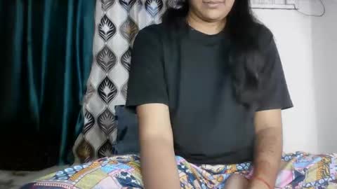 lola online show from November 10, 11:13 am