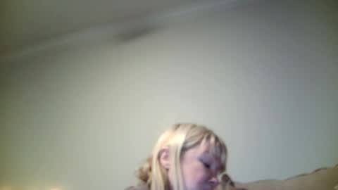 Snapshot of hotpepperrose chatting on December 18, 7:04 am hotpepperose online show from December 18, 7:04 am