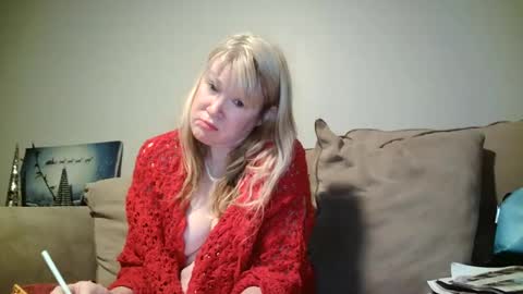 Snapshot of hotpepperrose chatting on December 10, 7:26 am hotpepperose online show from December 10, 7:26 am