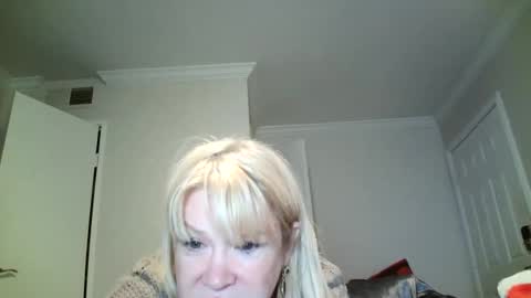 Snapshot of hotpepperrose chatting on December 23, 2:17 pm hotpepperose online show from December 23, 2:17 pm