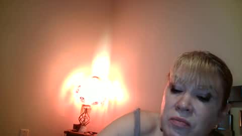 Snapshot of hotpepperrose chatting on March 10, 11:38 pm hotpepperose online show from March 10, 11:38 pm